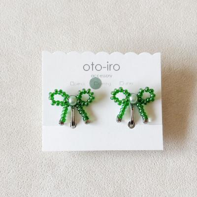 ふるさと納税 長岡京市 きゅっと結んだ小さなビーズリボンのイヤリング【mini ribbon/グリーン】
