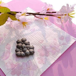 【鉄分補給に！】 岩鉄鉄器 の 鉄たまご さくら 鉄分 補給 鉄タマゴ 鉄玉子 かわいい 鉄器 鉄製 岩手県 北上市 B0435 