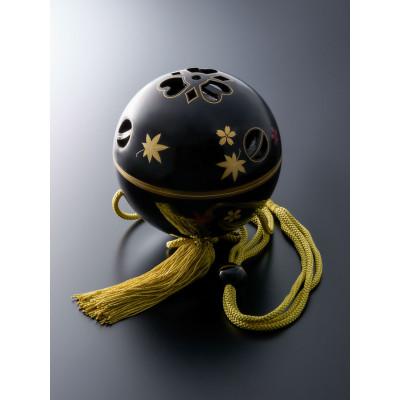 ふるさと納税 富山県 吊香炉『薫珠』(R)春秋(金蒔絵)本漆・真塗(黒)大14cm黄色房・紐