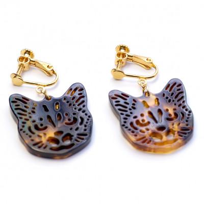 ふるさと納税 長崎市 べっ甲製まち猫イヤリング |  | 01