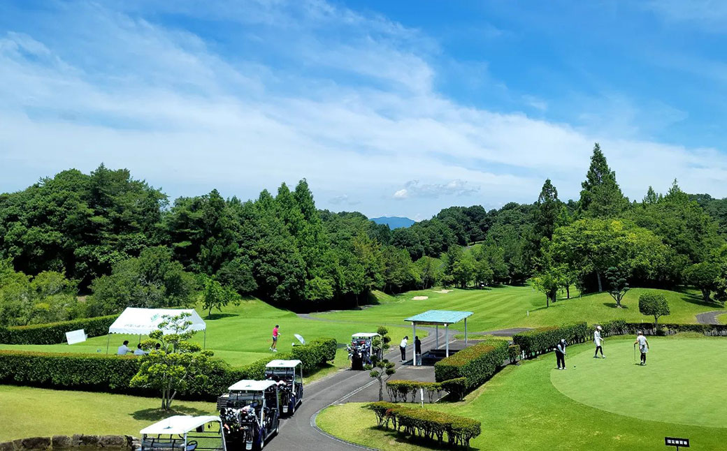 伊深の森 カントリー クラブ 利用券 9,000円分 | ゴルフ ゴルフ場 プレー券