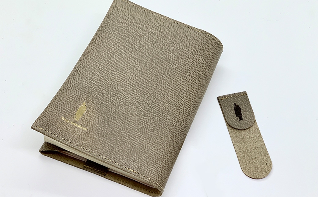 
                  渋沢栄一翁 レザーブックカバー & しおり セット （ グレージュ ） ブックカバー 栞 レザー 文庫サイズ シンプル デザイン フランス革 牛革 革 革製品
                