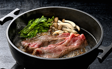 【カメチク】近江牛すき焼きしゃぶしゃぶ用700g【FK02SM】