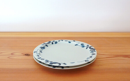A30-461 金善製陶所 20cm 円リムプレート 岩花蝶 2枚 有田焼 食器 器 うつわ プレート