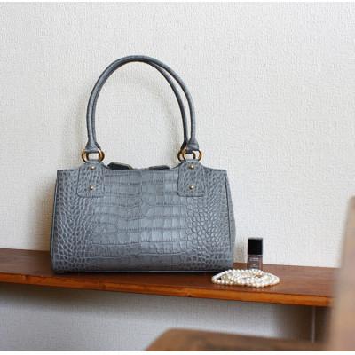 ふるさと納税 御代田町 【濱野皮革工藝のコッコビアンハンドバッグ】牛革を使用したハンドバッグです。(グレー) |  | 02