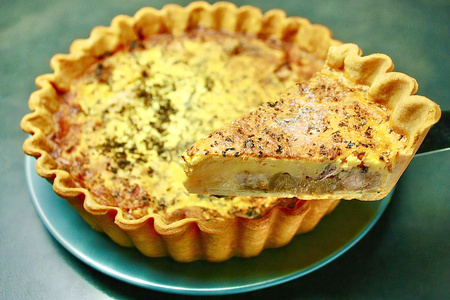 名古屋コーチン玉子を使った ダールフルット人気No1のキッシュパイ(冷凍)[0131]