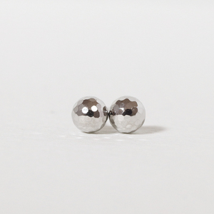 プラチナ　4mm　ミラーボールピアス