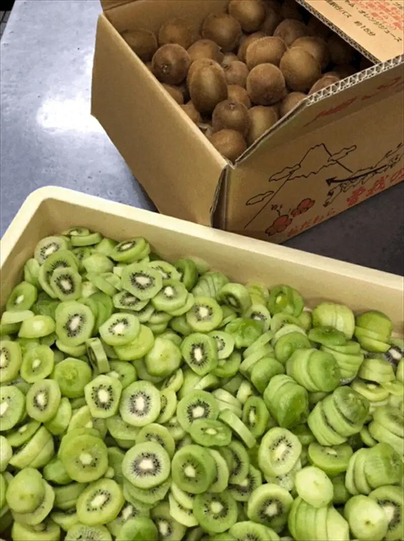 小田原老舗和菓子店の手づくり小田原キウイの生ようかん【和菓子店 手作りようかん 小田原キウイの生ようかん キウイフルーツ 職人の手作り 銘菓　自家製キウイジャム 神奈川県 小田原市  生ようかん 生よ