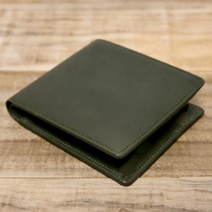  革 ヌメ革 財布 「本革 二つ折り財布(小銭入れなし)」 革製品 選べる4色 おしゃれ オシャレ ギフト お祝い 薄い 軽い 軽量 レザー コンパクト サイフ 職人 ファッション 紳士 メンズ レデ