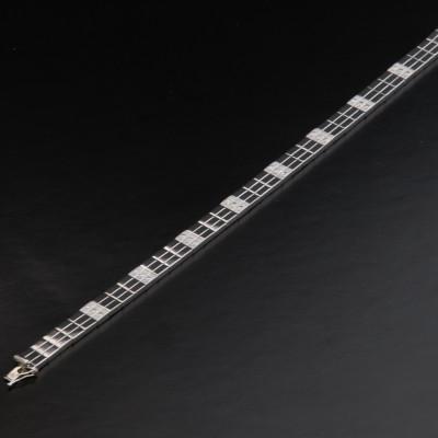 ふるさと納税 山梨市 プラチナダイヤモンド【0.60ct・19cm】ブレスレットなめらかタッチ |  | 03