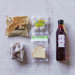 やさしい食感の贅沢焼き菓子4品と紫蘇ジュース用濃縮液のセット!/わんぱくどうぶつえん