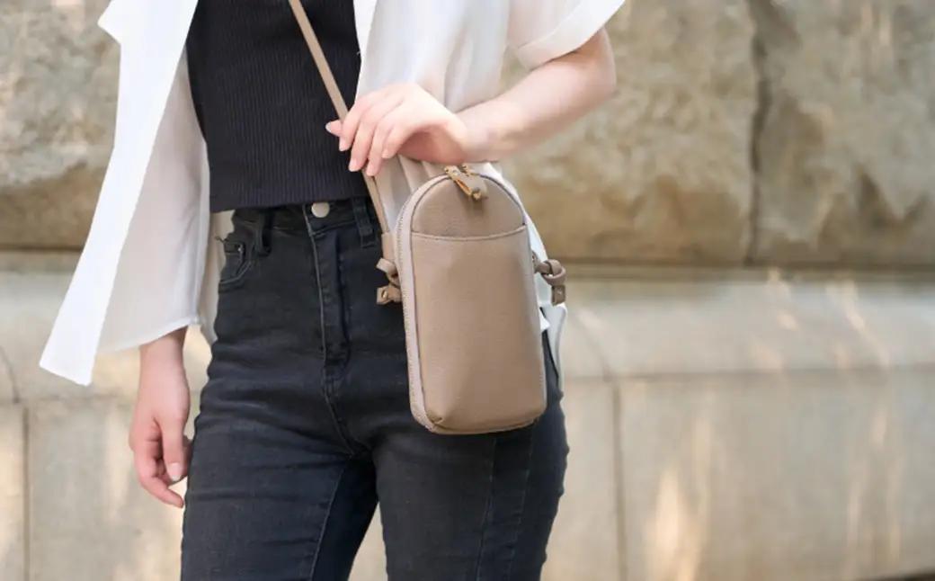 豊岡鞄 TUTUMU Pocket Leather （S4400）トープ / 木和田正昭商店 縦型 ショルダー バッグ 斜めがけ 牛皮革 レディース 大人 おしゃれ シンプル デザイン 無地 モバイル