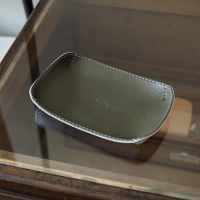 ふるさと納税 八幡市 革マネートレー グリーン アクセサリーや小物入れ、プレゼントやギフトにも。手作り本革レザー 受注生産