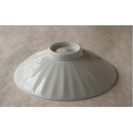 現代の名工 矢鋪與左衛門作【白磁しのぎ手 透過夏茶碗】有田焼 A300-48_イメージ4