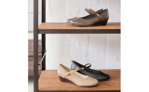 
                  ウェッジストラップパンプス＜サイズ・カラー選択可＞レディース パンプス 3.5cmヒール ウエッジソール 幅広 甲高 外反母趾 ゆったり幅 大人気 靴 お仕事靴
                