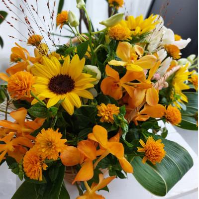 ふるさと納税 小田原市 神奈川県小田原市　季節のお花で幸せを届けます「季節の生花アレンジ」Mサイズ |  | 03