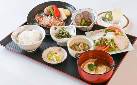 【平日限定】 カダルテラス金田一 1泊2食付き シングル宿泊券 （洋室） ／ 温泉 金田一温泉 サウナ 旅行 宿泊 宿泊チケット 旅行チケット チケット トラベル ホテル 旅館 観光 国内旅行 旅行券