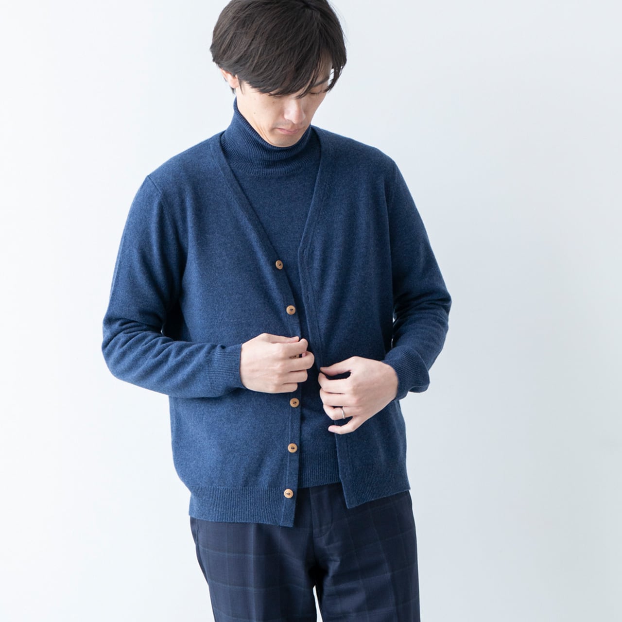 【ふるさと納税】メンズファッション Vネック カーディガン 度詰 男性用 M L LL カシミヤ100% メンズ ニット セーター ギフト プレゼント 秋 冬 長袖 最高級 薄手 無地 シンプル ≪白田のカシミヤ≫