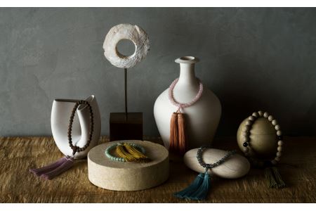 ひいらぎのお念珠【望月（青虎目石×黄白）】