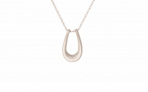 プラチナ ホ－スシュ－ペンダント つや消し仕上げ ネックレス ジュエリー レディース アクセサリー