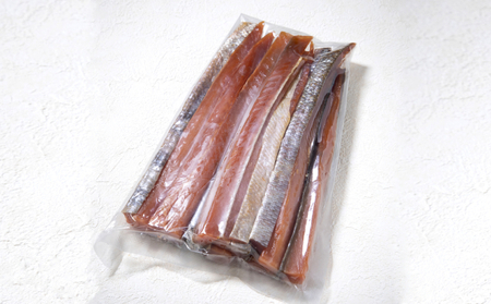 鮭とば スモーク仕立て めじか鮭の燻製 オホーツク枝幸産 鮭とば【500g(250g×2)】