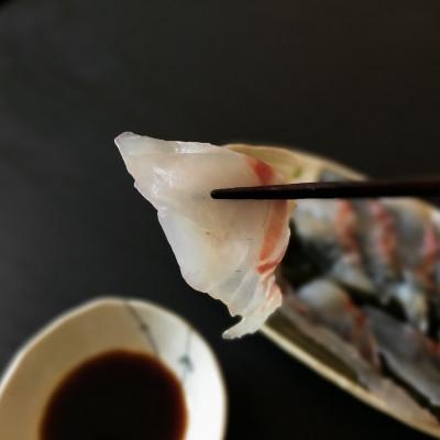 ふるさと納税 南伊勢町 真鯛の昆布締め 伊勢志摩産 熟成鯛 100g 4袋 刺身カット済 産地直送 お手軽に海鮮丼が可能です |  | 01