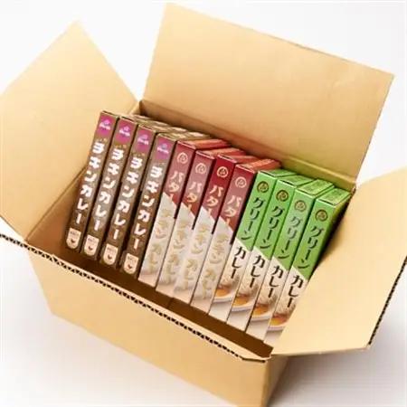 コスモ食品レトルトチキンカレー3種詰め合わせ(計12食)_惣菜・加工品 カレー  _【1555423】
