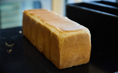 ベーカリーマーロ 北海道産小麦の食パン 《3斤》1斤サイズ×3個 スライス対応可能 【 人気 パン ブレッド 冷凍 朝食 ごはん おやつ 岩手 陸前高田 BAKERY MAaLo 】