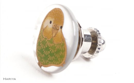 セキセイインコ蒔絵 ピンブローチ 緑 桐箱付き 蒔絵 漆 蝶貝 セキセイインコ インコ ハンドメイド アクセサリー ギフト 伝統工芸 工芸品 国産 日本製 復興 震災 コロナ 能登半島地震復興支援 北