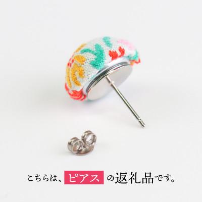 ふるさと納税 坂井市 越前織工場がつくるオリボン耳飾り「ピアス」葉っぱ/グレー　[A-3313] |  | 03