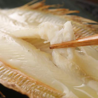 ふるさと納税 宮古市 一夜干しかれい「ヒレグロ 4尾」と「かれいの煮つけ」を得意料理にするセット MM0268 |  | 01