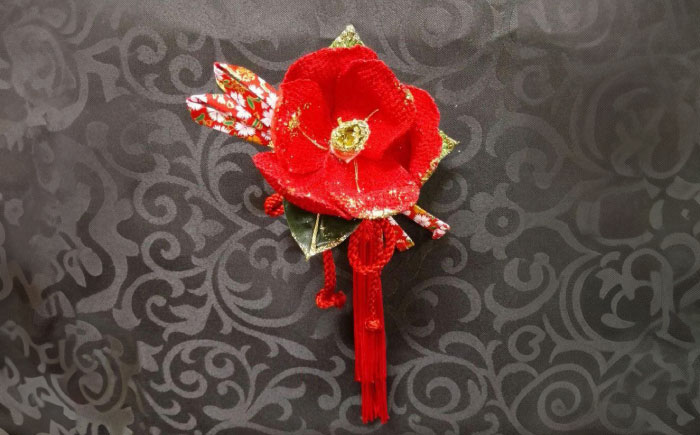 髪飾り(つばき）らんまん 花 雑貨 造花 インテリア お祝い ギフト 贈答 人気 送料無料 高知市 【花工房美呂】 [ATCO003]