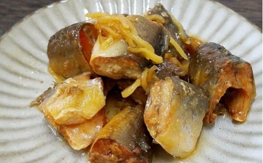 ■黒糖を効かせた優しい甘辛煮は、鮎の香りとともにほっこりとした味わいが楽しめます。