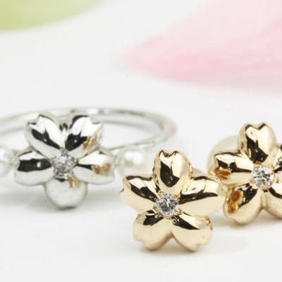 ふるさと納税 桜川市 ふっくら山桜のダイヤモンドピアス ピンクゴールドバージョン |  | 03