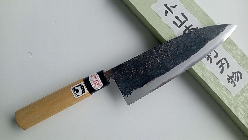 
                  小山本手打刃物　白紙鋼　出刃包丁　6寸　(両刃)【熊本県伝統的工芸品】_U28-0348
                