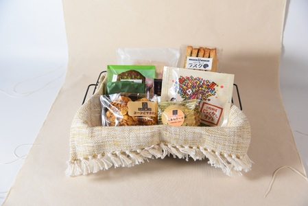 ＜ごま菓子詰め合わせ＞(全8種)ごませんべいやラスク、クッキーなど三股町産胡麻と茎葉の粉末を使ったスイーツセット！国産 焼き菓子 洋菓子【A-1201-jj】【十字屋】