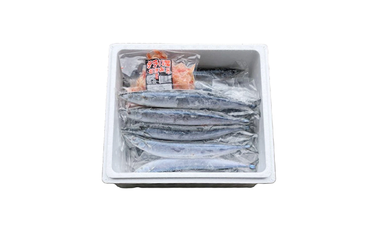 【北海道根室産】タラバガニむき身300g×1P・冷凍さんま5尾×5Pセット C-76050