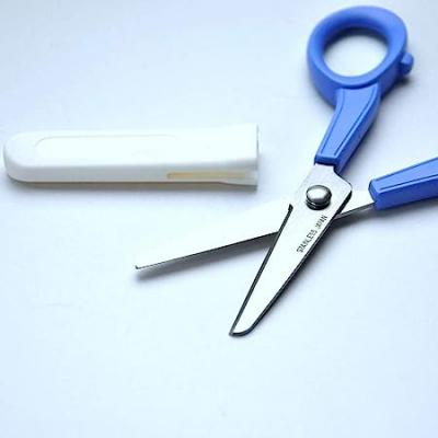 ふるさと納税 関市 子ども用はさみ キャップ付き 先丸加工 ブルー (CH-150-BU) |  | 01