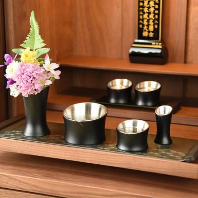 ふるさと納税 鹿沼市 仏具セット　六具足　カーラ　マットブラック　「はせがわ」&「ササキ」共同開発商品 |  | 01