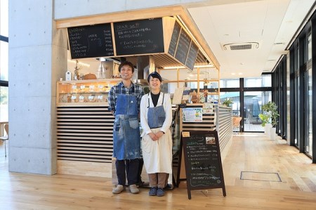 地元Cafeで大人気のベイクドチーズケーキ【B112】