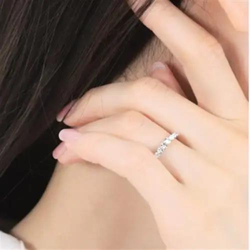 プラチナダイヤモンド 側面ハートデザイン 0.5CTリング R3361DI-P2 #11【配送不可地域：離島・沖縄県】【1754997】