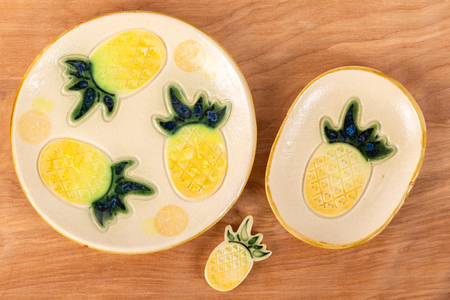 パイナップルの3点食器セット｜食器 やちむん 皿 箸置き 沖縄県 豊見城市（DD026）