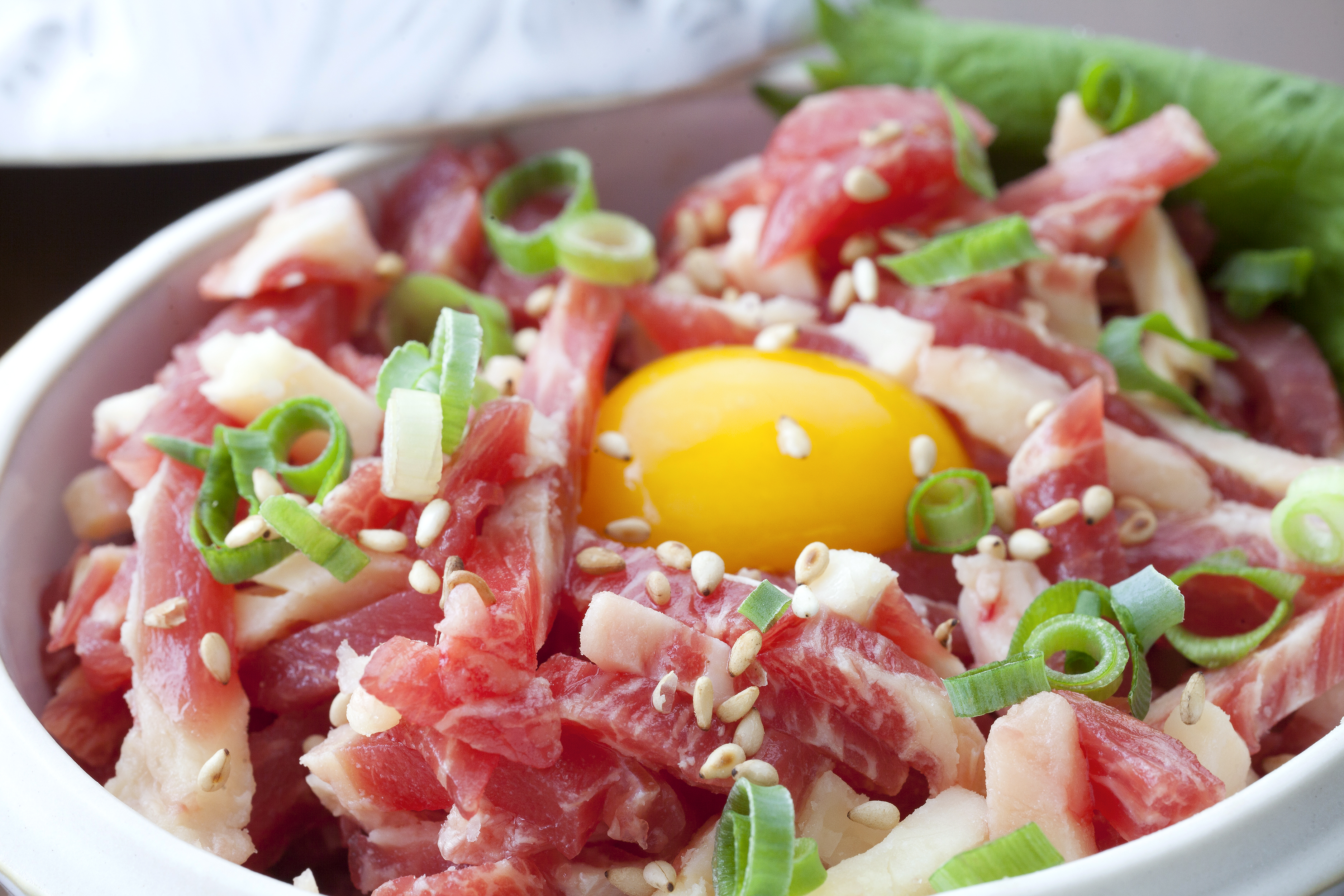 【国内肥育】馬肉 ユッケ 計350g（50g×7袋） タレ付き