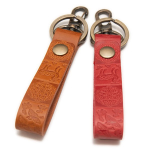 【カラー選択要】キーホルダー 「正倉院文様キーホルダー」 レザー ヌメ革 正倉院 牛革 レッド キャメル ハンドメイド オーダーメイド 職人 HARUHINO 7-254