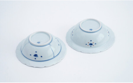 有田焼 13cm 輪花小鉢 2柄セット【福珠窯】染付芙蓉手双鹿図 染錦更紗紋 和食器 食器 うつわ 器 鉢 2個 セット 手描き 煮物 和え物 お祝い お正月 fj003