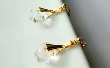 snowdrop ピアス クリスタル アクセサリー 1個 [Q]handmadejewely【お花 シンプル 可愛い ハンドメイド ジュエリー 手作り  職人 透明感 上品 華やか ドレス 大人な雰囲