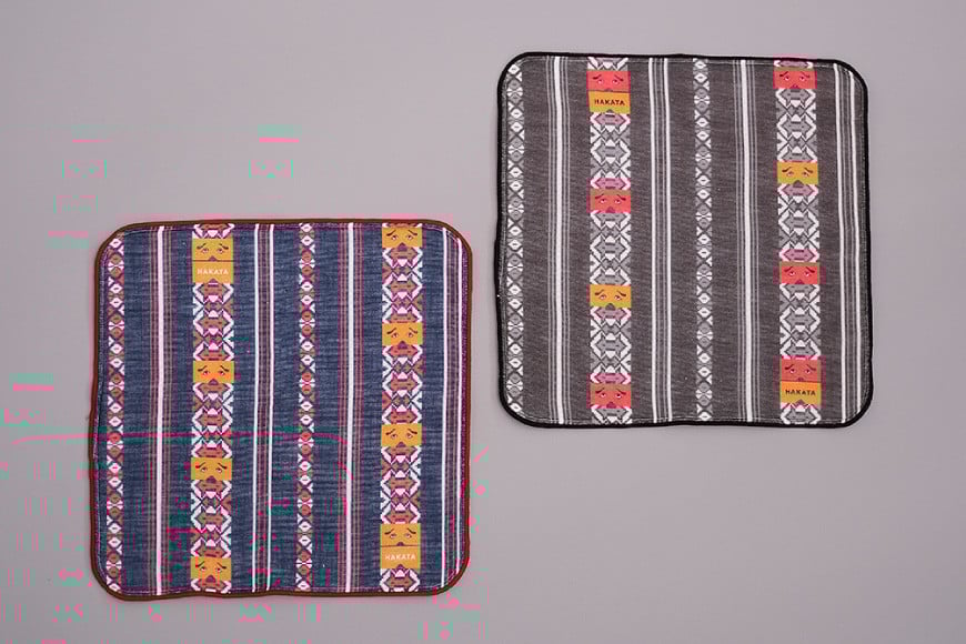 献上柄 にわか ハンカチ 2枚 セット【黒＆紺】 / 西村織物 / 福岡県 筑紫野市 [21760464] タオル タオルはんかち ガーゼ ガーゼハンカチ 博多 福岡 お土産 和雑貨