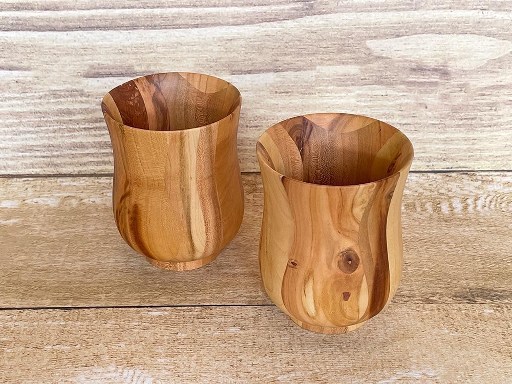 
箱根の伝統技法を使って生まれた梅の木の湯呑み
