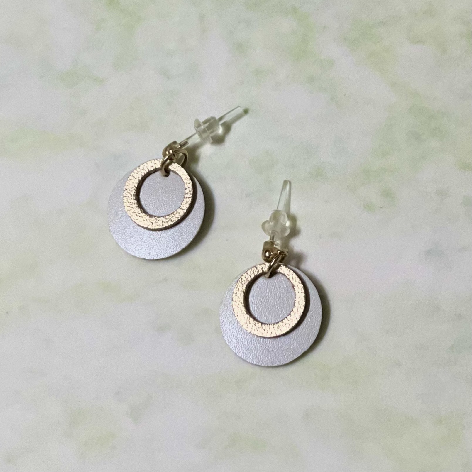 革で作るBelpassoのイヤリング・ピアス