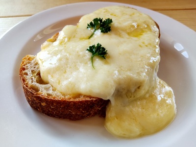 F-2601 共働学舎新得農場チーズ たっぷりラクレット1,000g